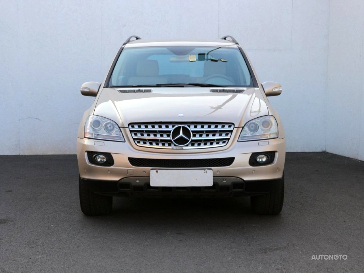 Mercedes-Benz Třída M, 2008 - pohled č. 2