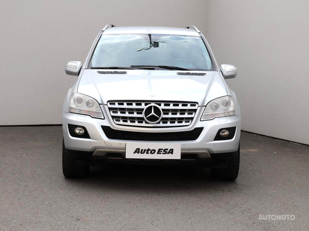 Mercedes-Benz Třída M, 2010 - pohled č. 2