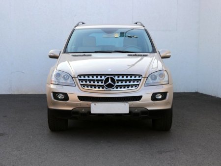 Mercedes-Benz Třída M, 2007 - pohled č. 2