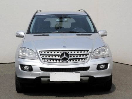 Mercedes-Benz Třída M, 2007 - pohled č. 2