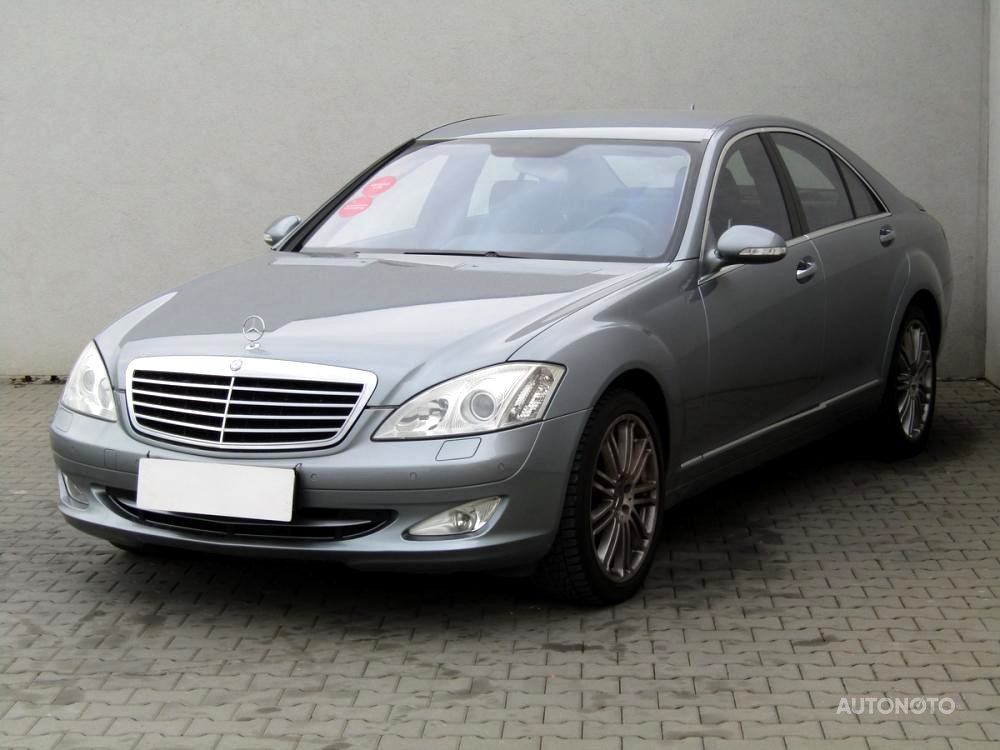 Mercedes-Benz Třída S, 2006 - pohled č. 3