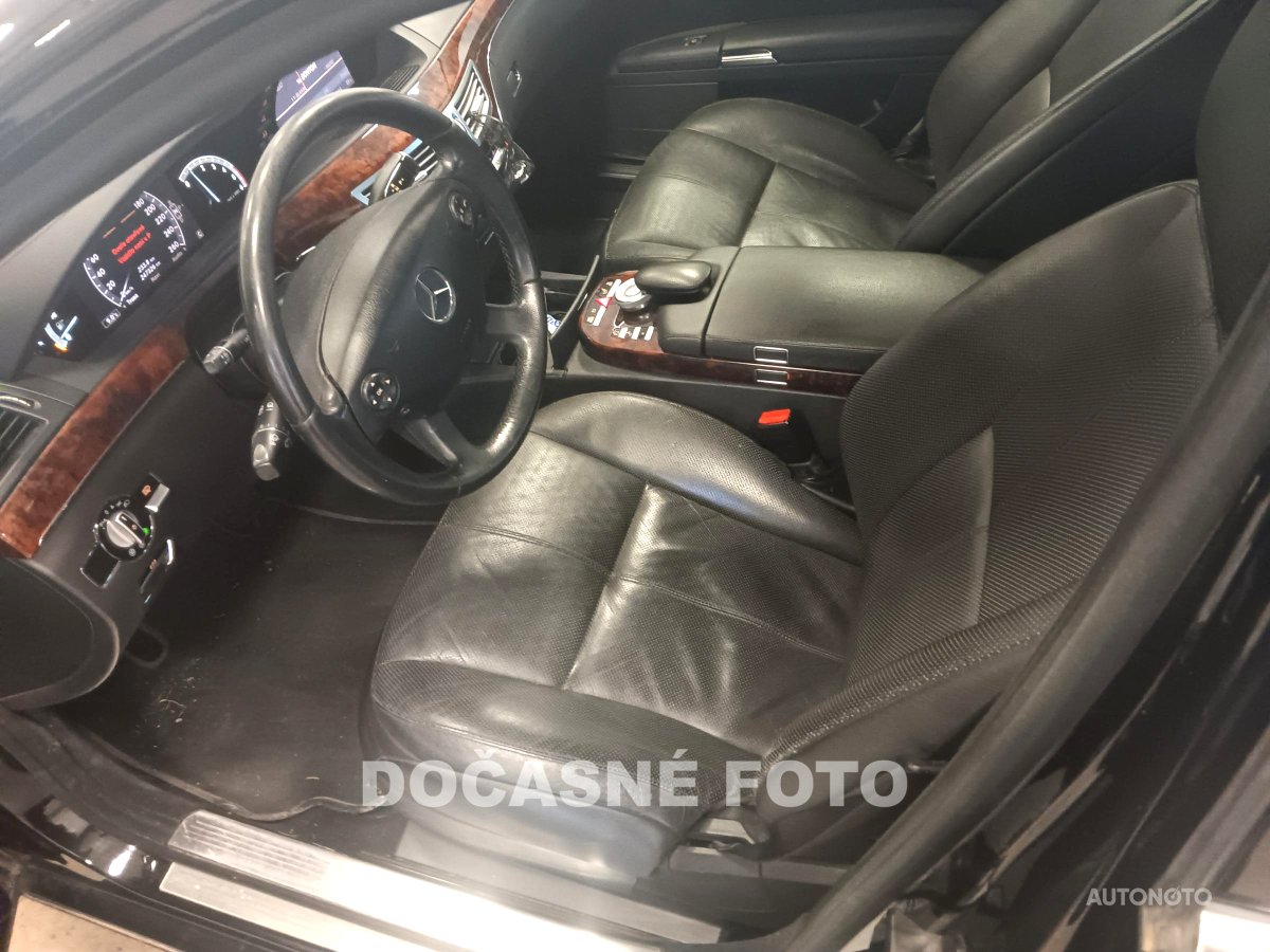 Mercedes-Benz Třída S, 2007 - pohled č. 3