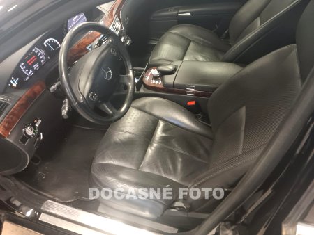 Mercedes-Benz Třída S, 2007 - pohled č. 3