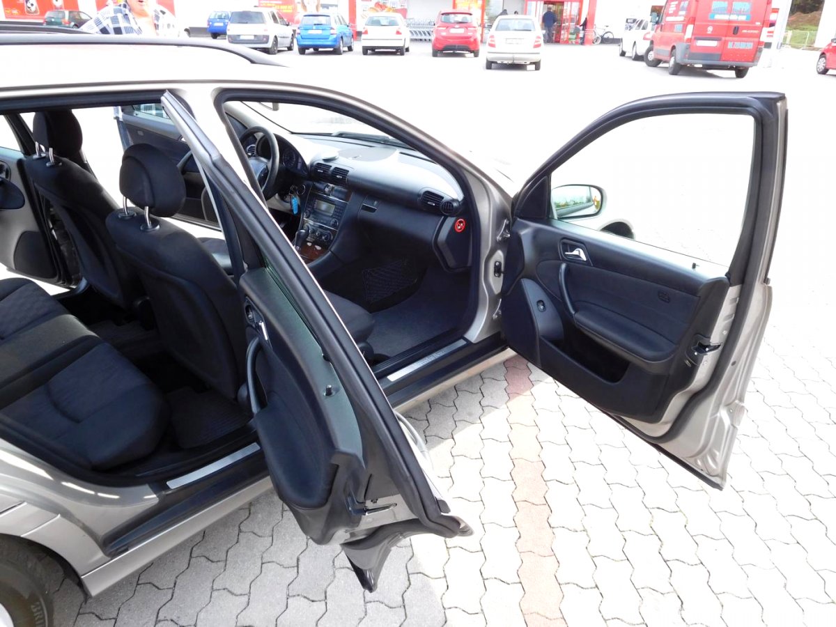 Mercedes-Benz Třídy C, 2004 - pohled č. 10