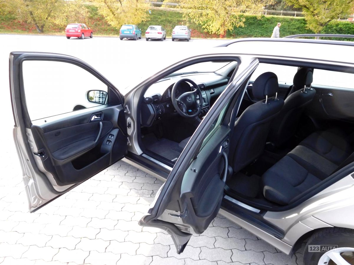 Mercedes-Benz Třídy C, 2004 - pohled č. 9