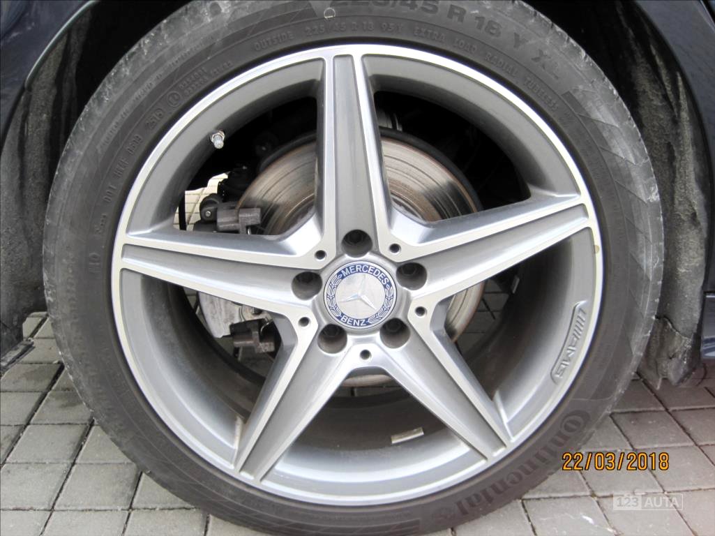 Mercedes-Benz Třídy C, 2015 - pohled č. 6