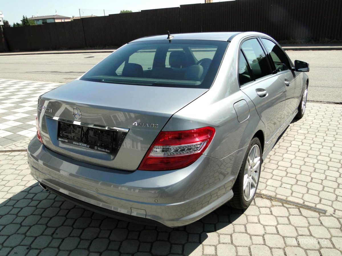 Mercedes-Benz Třídy C, 2011 - pohled č. 5