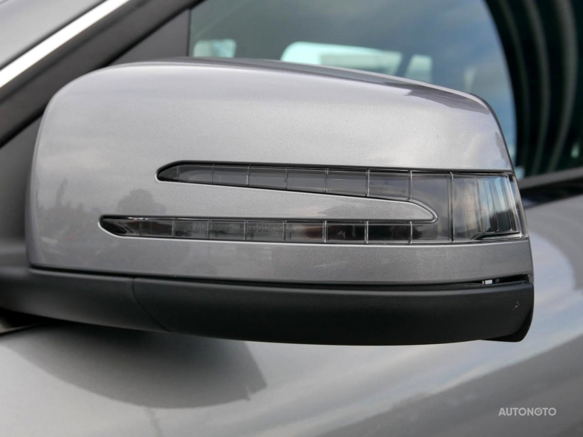 Mercedes-Benz Třídy C, 2013 - pohled č. 3