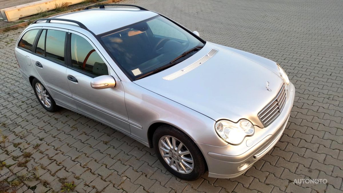 Mercedes-Benz Třídy C, 2007 - pohled č. 3