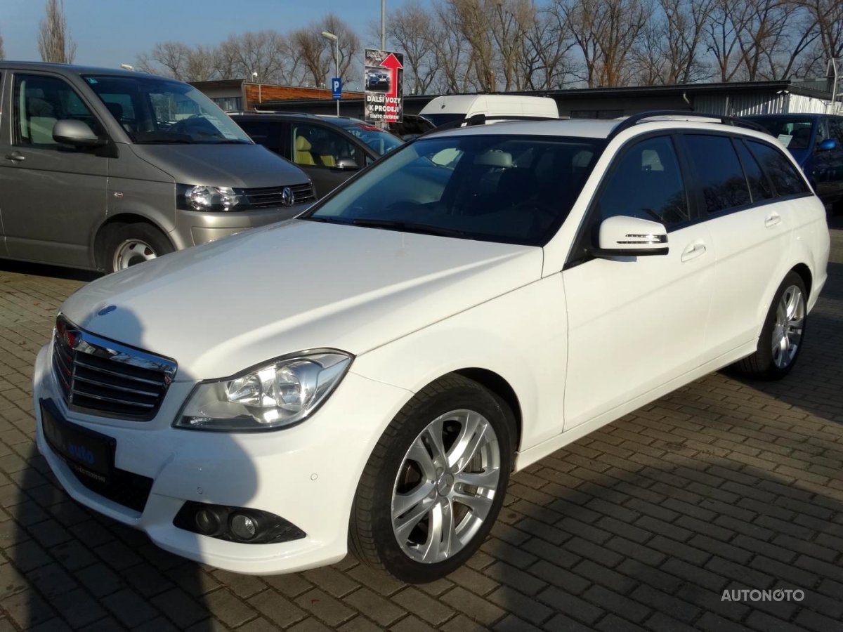 Mercedes-Benz Třídy C, 2014 - pohled č. 1