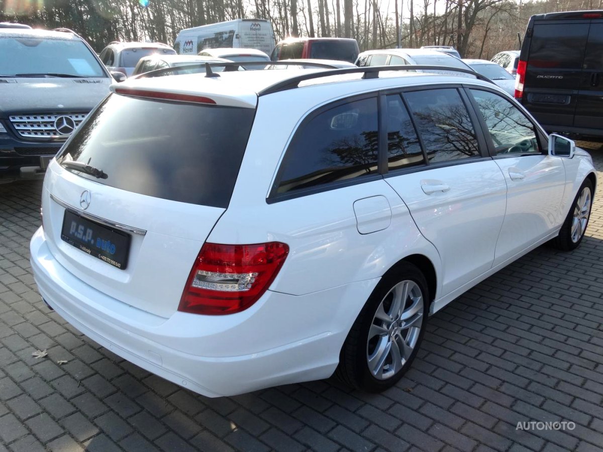 Mercedes-Benz Třídy C, 2014 - pohled č. 2