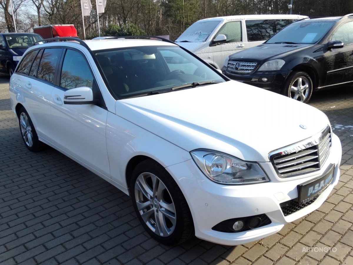 Mercedes-Benz Třídy C, 2014 - pohled č. 3