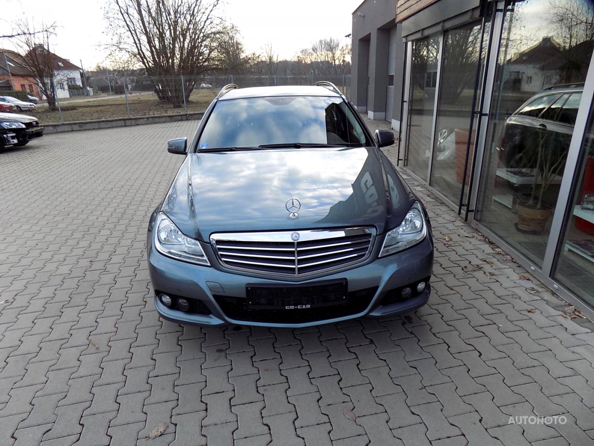 Mercedes-Benz Třídy C, 2012 - pohled č. 3