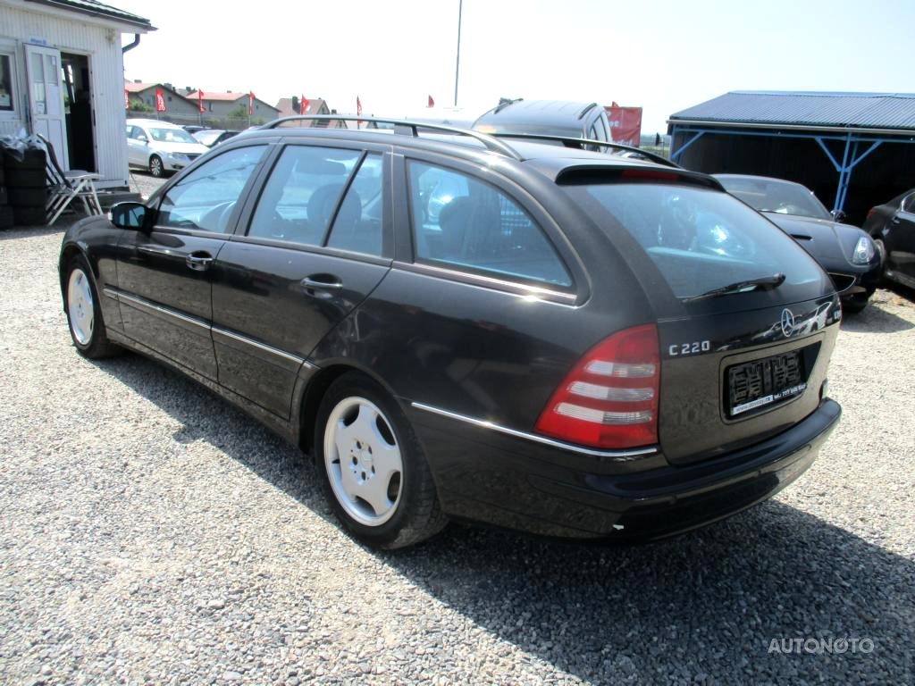 Mercedes-Benz Třídy C, 2002 - pohled č. 3