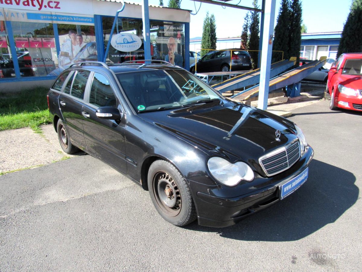 Mercedes-Benz Třídy C, 2002 - pohled č. 3