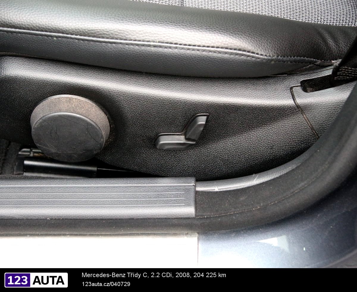Mercedes-Benz Třídy C, 2008 - pohled č. 22