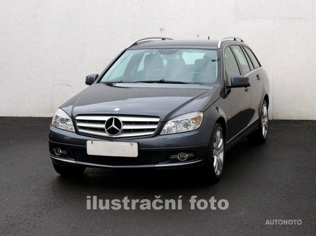 Mercedes-Benz Třídy C, 2014 - pohled č. 3