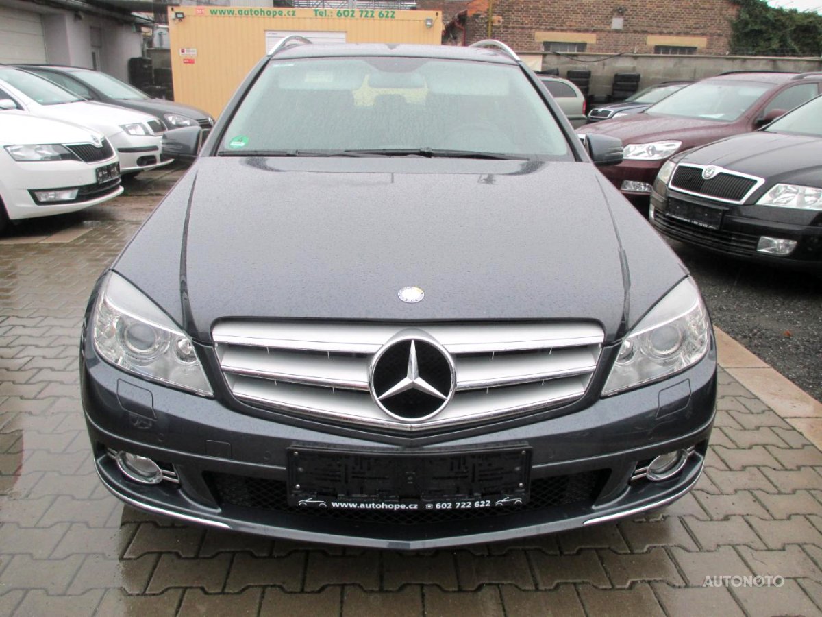 Mercedes-Benz Třídy C, 2008 - pohled č. 2