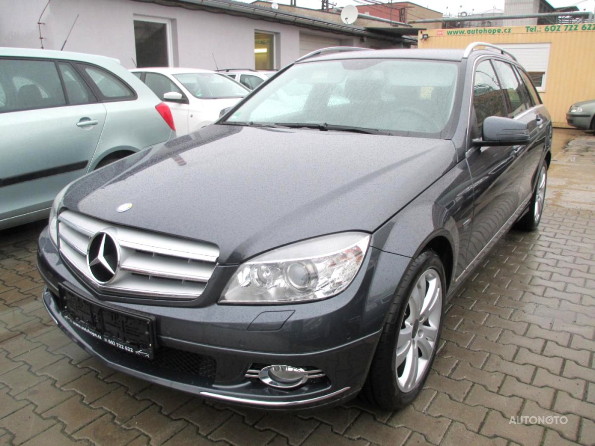 Mercedes-Benz Třídy C, 2008 - pohled č. 3