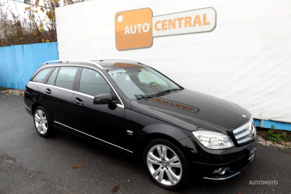 Mercedes-Benz Třídy C, 2011 - pohled č. 2