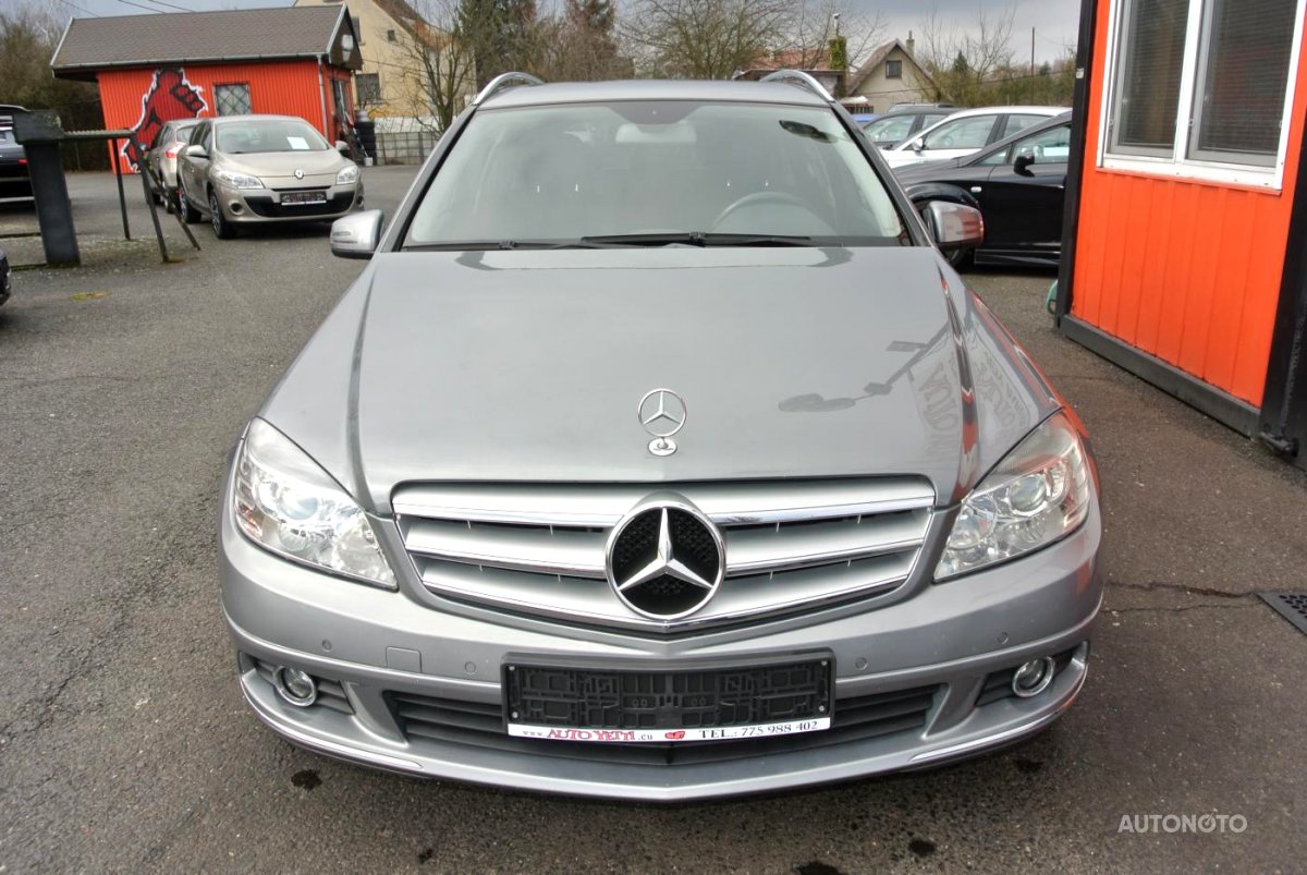 Mercedes-Benz Třídy C, 2009 - pohled č. 2