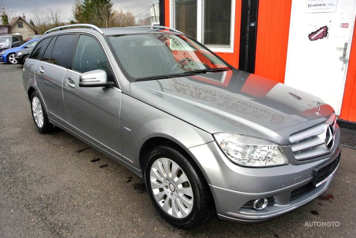 Mercedes-Benz Třídy C, 2009 - pohled č. 3
