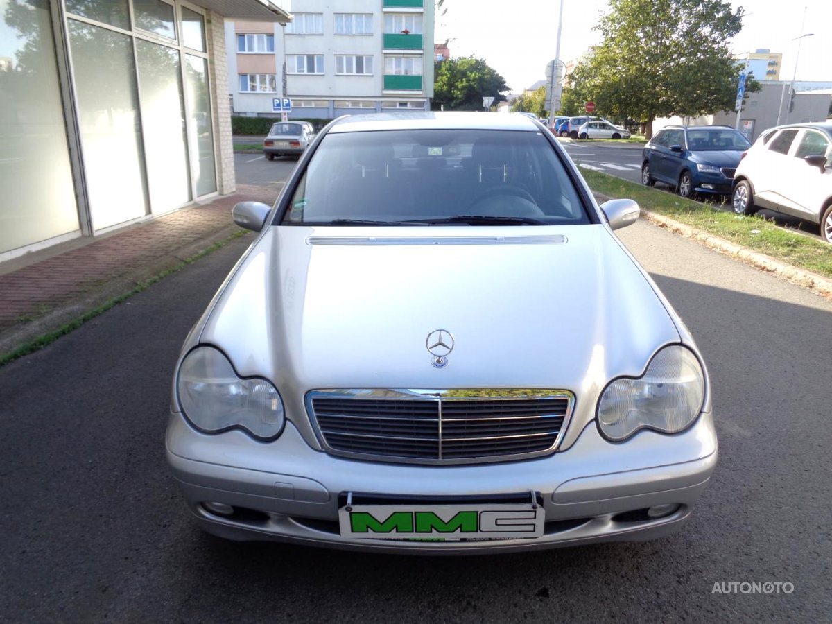 Mercedes-Benz Třídy C, 2004 - pohled č. 2