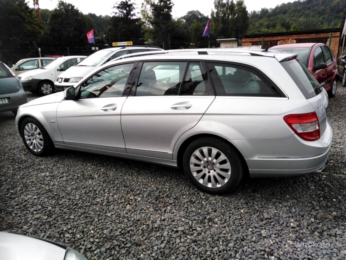 Mercedes-Benz Třídy C, 2008 - pohled č. 3