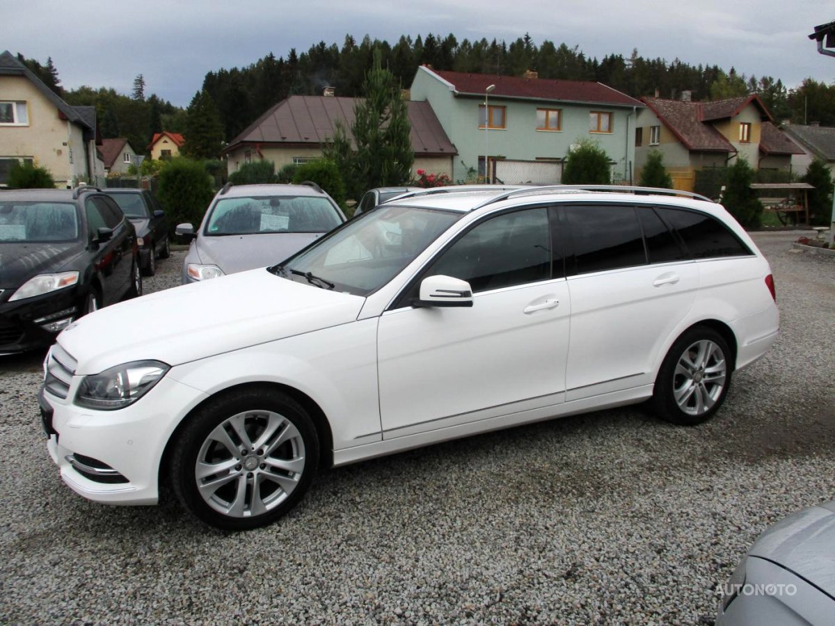 Mercedes-Benz Třídy C, 2012 - pohled č. 3
