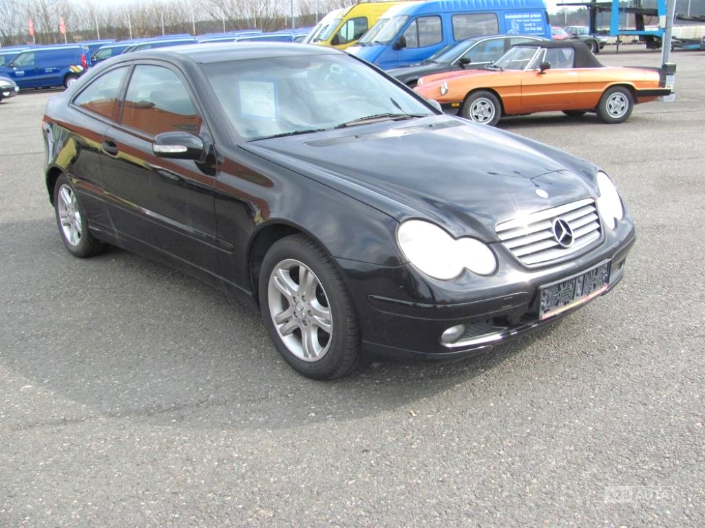 Mercedes-Benz Třídy C, 2002 - pohled č. 12