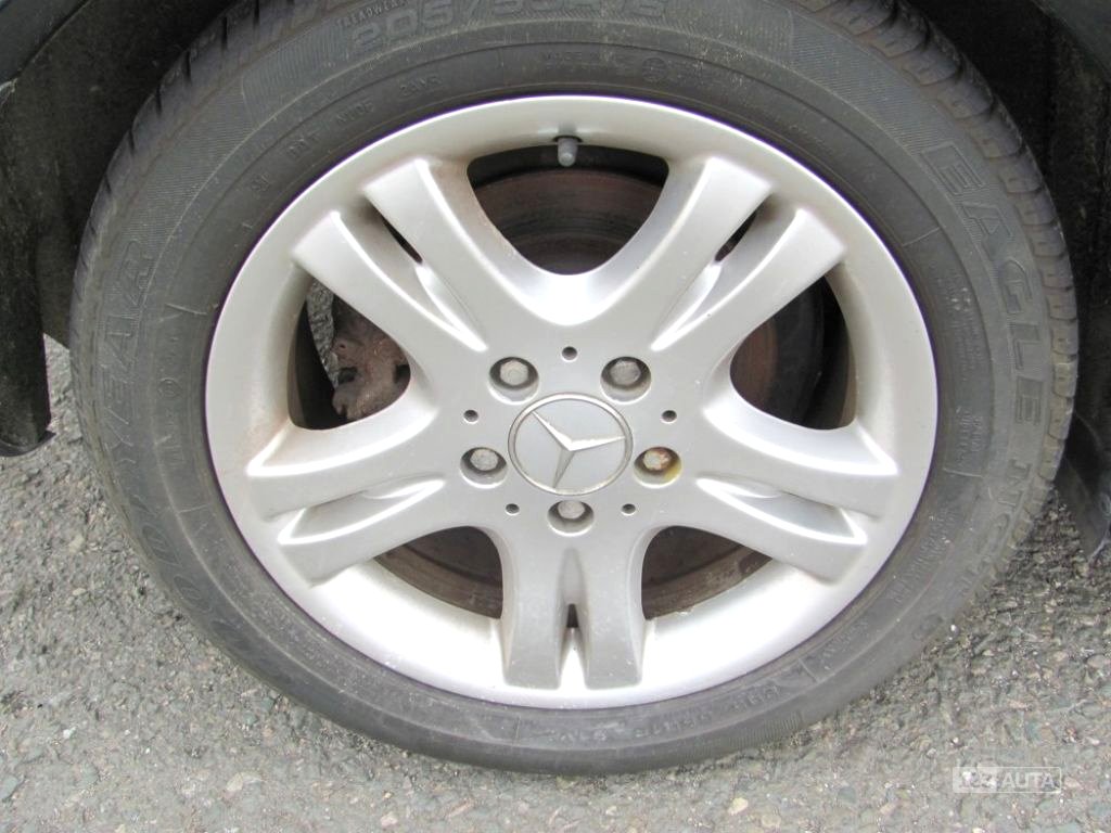 Mercedes-Benz Třídy C, 2002 - pohled č. 14
