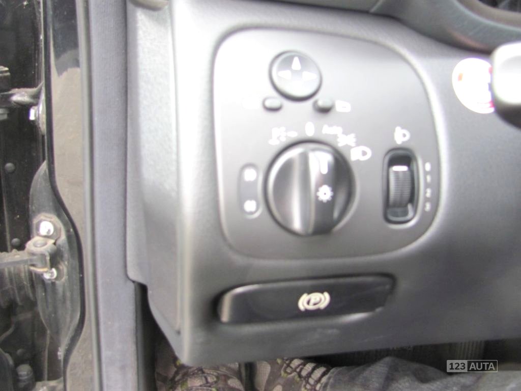 Mercedes-Benz Třídy C, 2002 - pohled č. 4