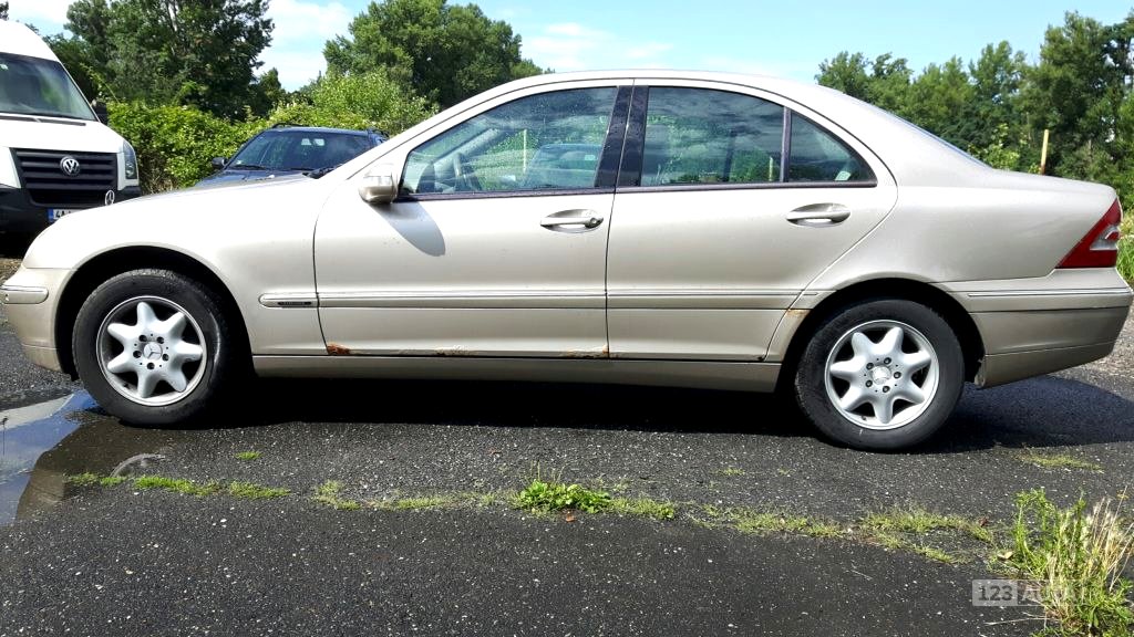 Mercedes-Benz Třídy C, 2001 - celkový pohled