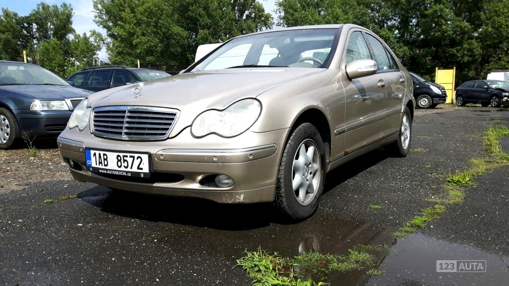 Mercedes-Benz Třídy C, 2001 - pohled č. 2