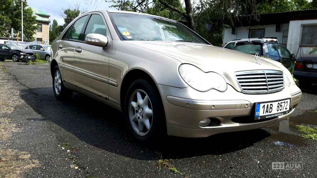 Mercedes-Benz Třídy C, 2001 - pohled č. 3