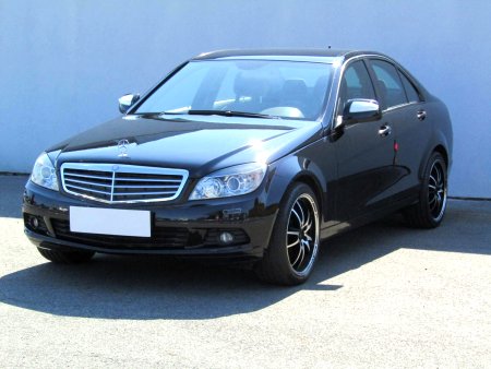 Mercedes-Benz Třídy C, 2007 - pohled č. 3