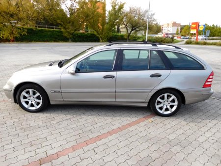 Mercedes-Benz Třídy C, 2004 - pohled č. 2
