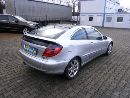 Mercedes-Benz Třídy C, 2001 - pohled č. 4