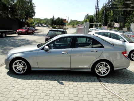 Mercedes-Benz Třídy C, 2011 - pohled č. 2