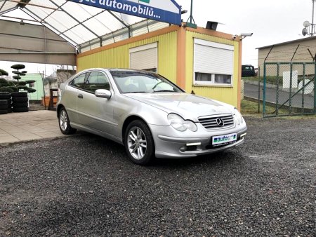 Mercedes-Benz Třídy C, 2002 - pohled č. 3