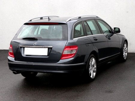 Mercedes-Benz Třídy C, 2008 - pohled č. 5
