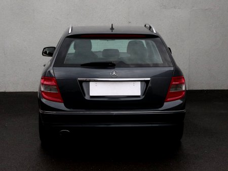 Mercedes-Benz Třídy C, 2008 - pohled č. 6