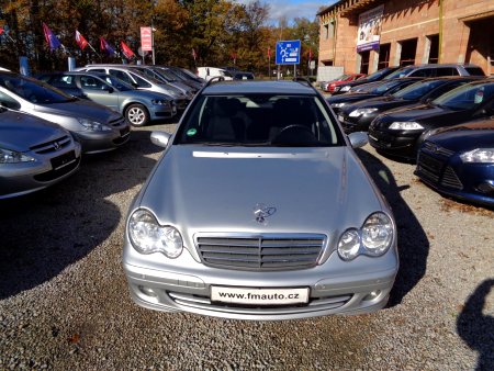 Mercedes-Benz Třídy C, 2006 - pohled č. 3