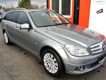 Mercedes-Benz Třídy C, 2009 - pohled č. 3