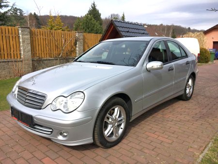 Mercedes-Benz Třídy C, 2006 - pohled č. 3