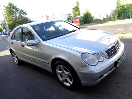 Mercedes-Benz Třídy C, 2004 - pohled č. 3