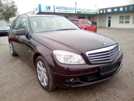 Mercedes-Benz Třídy C, 2010 - pohled č. 3