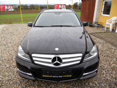 Mercedes-Benz Třídy C, 2013 - pohled č. 2