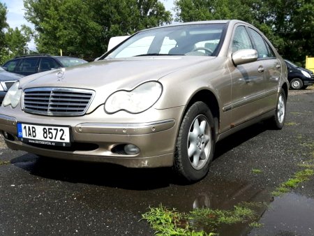 Mercedes-Benz Třídy C, 2001 - pohled č. 2