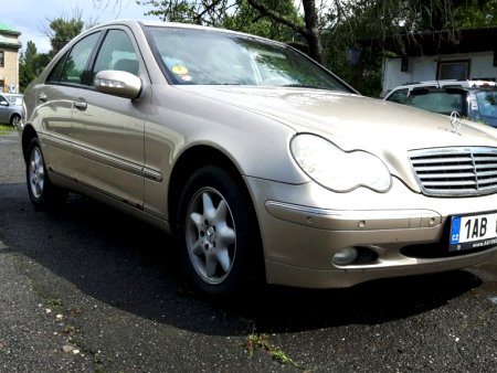 Mercedes-Benz Třídy C, 2001 - pohled č. 3